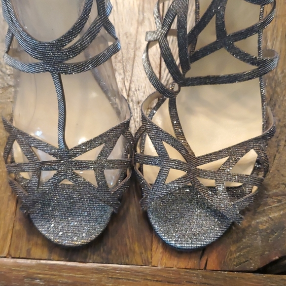 Kate Spade Metallic Strappy Sandal; sz 9B - Picture 4 of 9